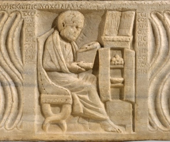 Médico romano lendo papiro / detalhe