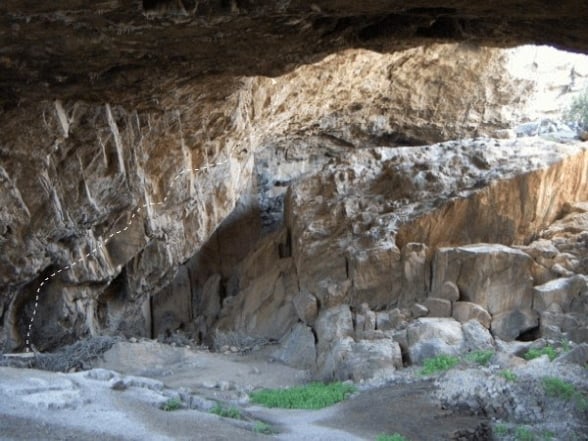 Caverna Franchthi / interior