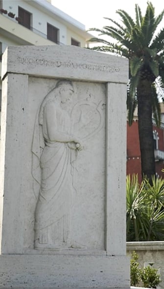 Monumento a Íbico