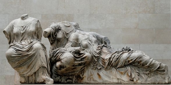 Héstia e Afrodite no colo de Dione