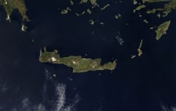 A ilha de Creta vista do céu