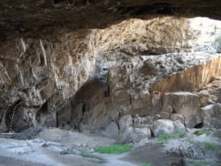 Caverna Franchthi